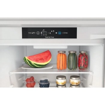 Frigider incorporat Indesit INC20T321EU Frigider incorporat Indesit INC20T321EU