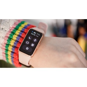 Спортивные/Тренировочные часы Huawei Band 6