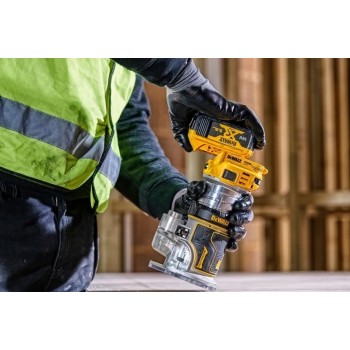 Фрезер DeWalt DCW600N