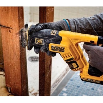 Ferăstrău alternativ DeWalt DCS36P2
