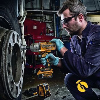 Masina de insurubat cu impact cu ac-tor DeWALT DCF899P2 XR BL